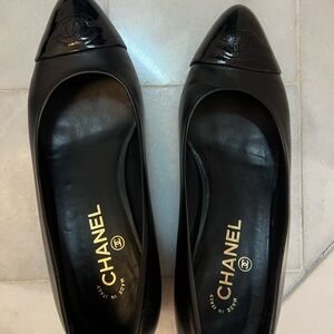 Chanel Black Pumps size 38